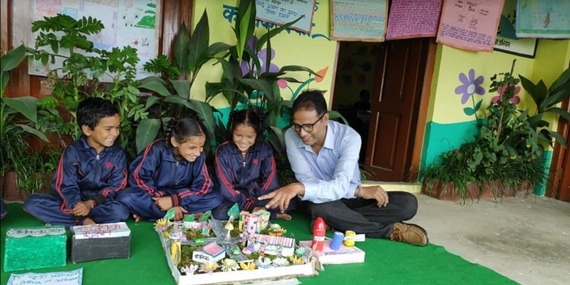 भास्कर जोशी के नवाचार से देश की सुर्खियों में आया अल्मोड़ा का एक स्कूल