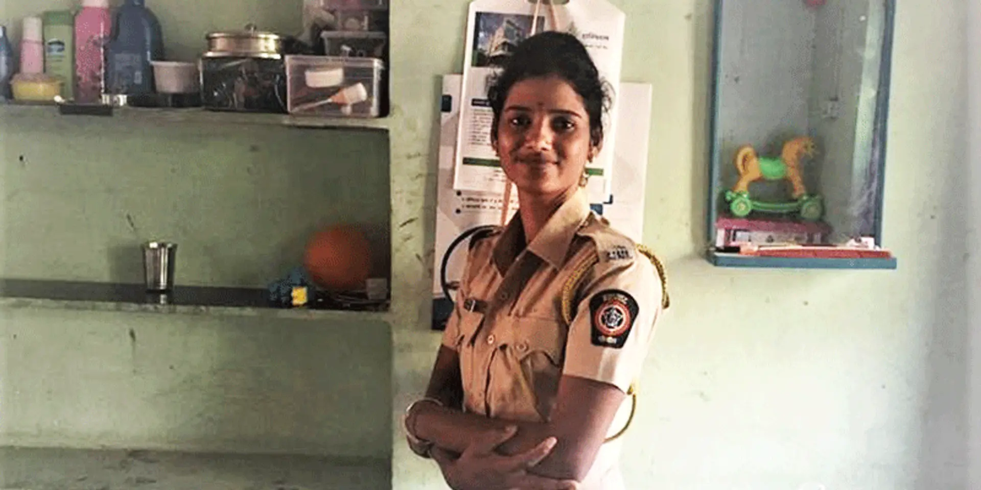 बाल-विवाह और दहेज की मार से बचने के लिए मीना बन गई पुलिस कांस्टेबल