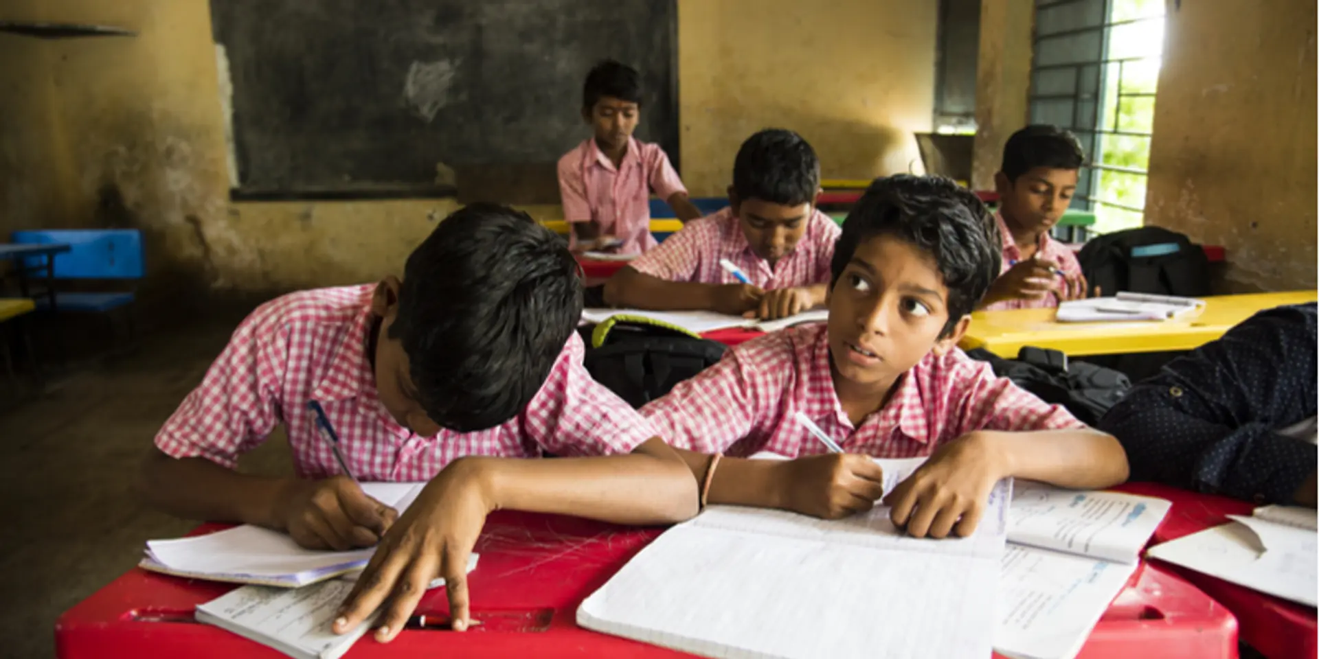 असर के सर्वेक्षण ने खोली देश की शिक्षा व्यवस्था की पोल; 8वीं के 56% छात्रों को नहीं आती सामान्य गणित, एक चौथाई बच्चे किताबें पढ़ने में नाकाम
