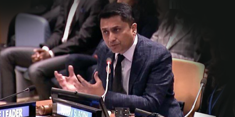 कॉर्पोरेट नौकरी छोड़, ग्रामीण युवाओं को आत्मनिर्भर बनाने और वैश्विक मंच पर पहचान दिलाने को, इस शख़्स ने शुरू किया एनजीओ