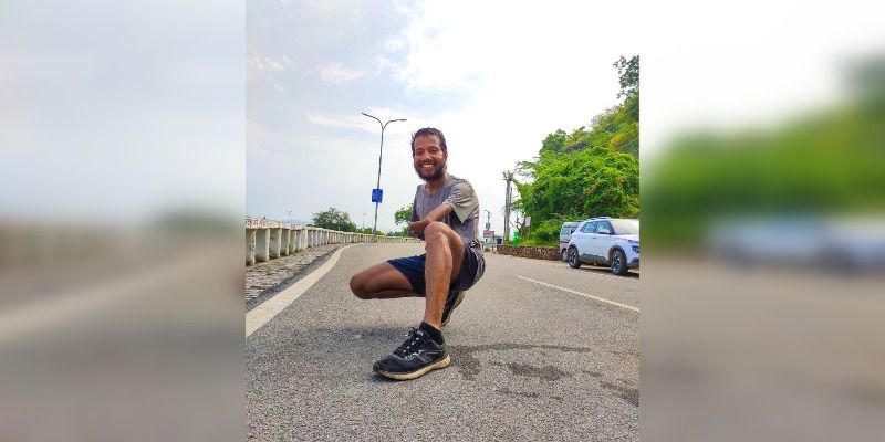 कमजोरी को ही बना लिया हथियार, अब साइकिल पर सैकड़ों किलोमीटर का सफर तय कर रहे हैं दिव्यांग गोविंद