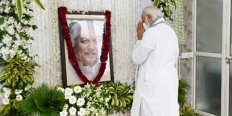 प्रधानमंत्री नरेंद्र मोदी ने गुजरात के पूर्व मुख्यमंत्री केशुभाई पटेल को दी श्रद्धांजलि