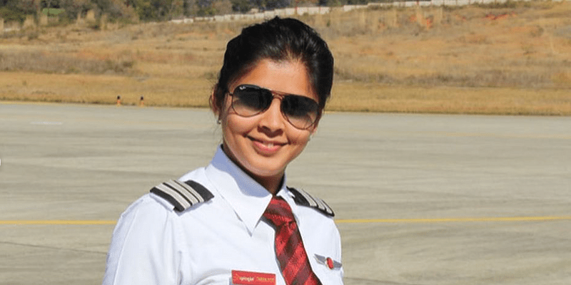 मिलें देश की सबसे युवा डॉक्टर-पायलट से, जिनके नाम पर दर्ज़ है ये विश्व रिकॉर्ड