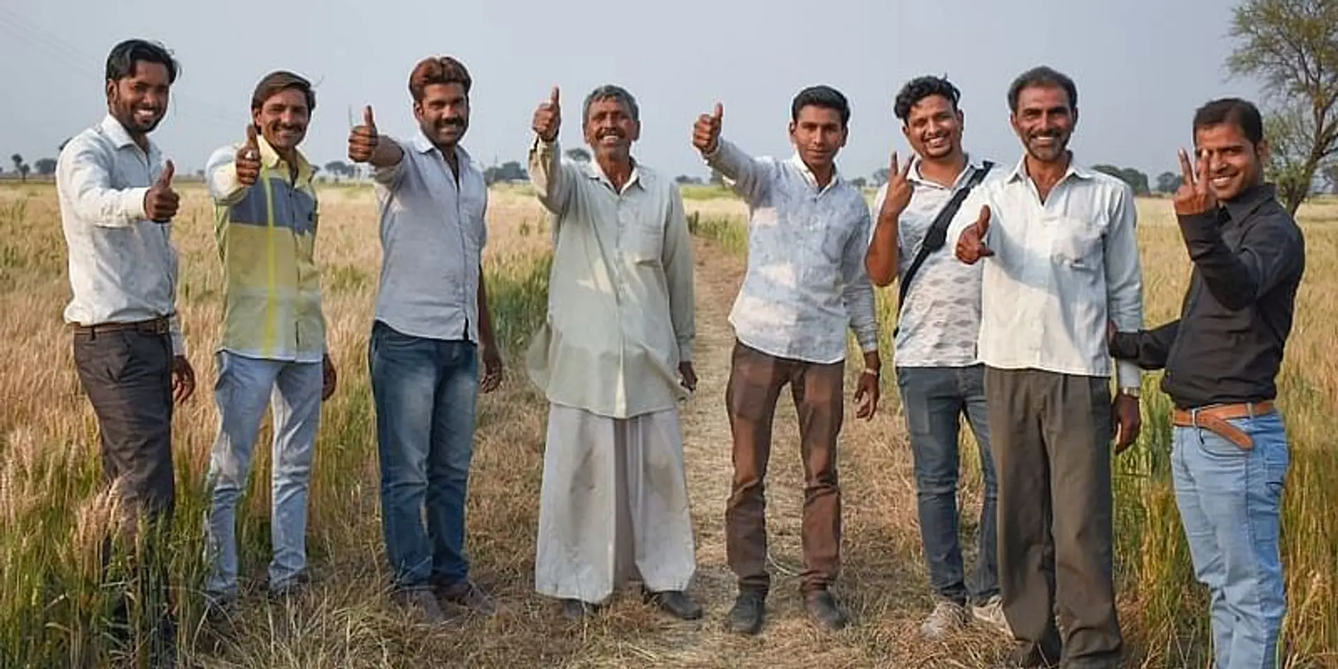 लाखों किसानों की आय को तेजी से बढ़ा रहा है इंदौर का यह स्टार्टअप, तकनीक के जरिये किसानों को मिल रही है हर सुविधा