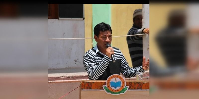 कारगिल के इस शिक्षक के प्रयासों के चलते छात्रों को पढ़ाई से हुआ प्यार, सरकार ने किया इस बड़े अवॉर्ड से सम्मानित