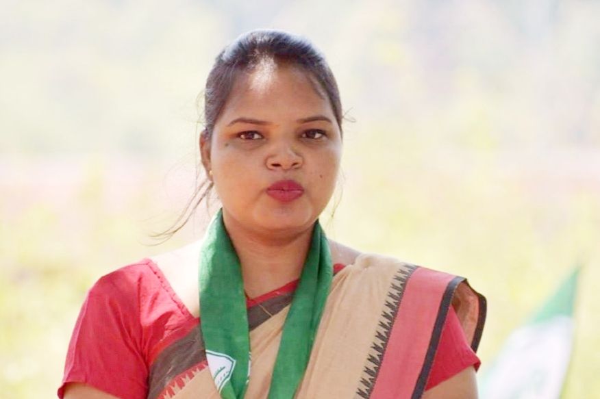 बीटेक करने के बाद खोज रही थीं नौकरी, किस्मत ने बना दिया सांसद
