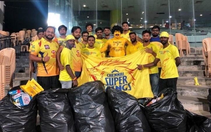 स्टेडियम से प्लास्टिक हटाने का संकल्प लेकर आईपीएल फैन्स ने जीता दिल