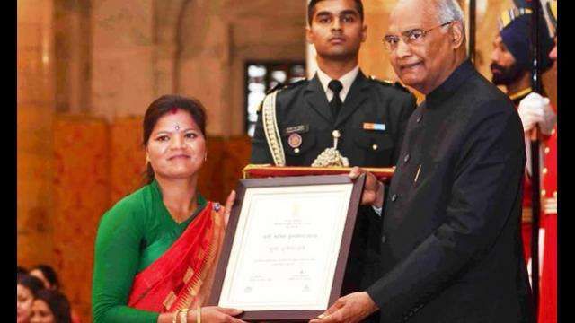 महिलाओं को राजमिस्त्री का काम सिखाने वाली सुनीता को राष्ट्रपति ने किया सम्मानित