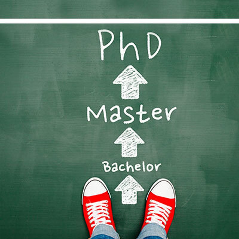 अब नौकरी के साथ-साथ PHD करना और डॉक्‍टरेट की डिग्री लेना हुआ आसान