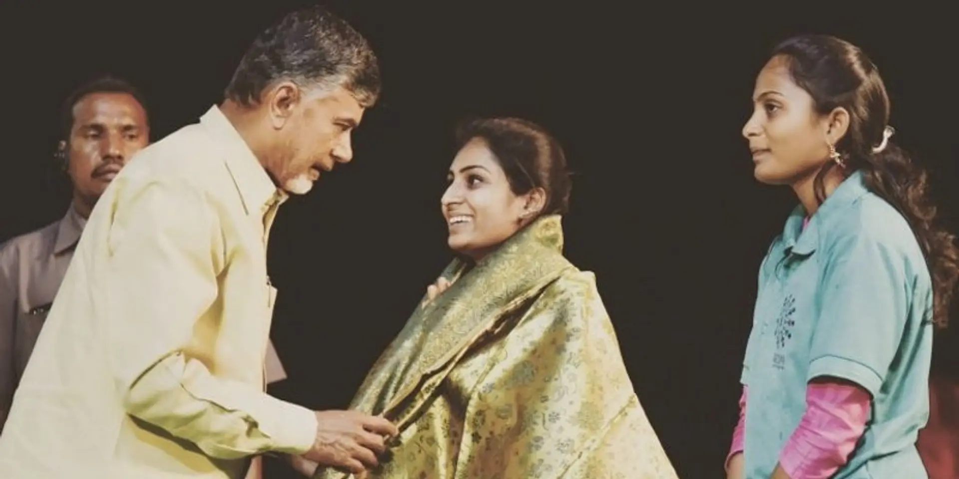 ತಮ್ಮ ನಗರವನ್ನು ಭಿತ್ತಿಪತ್ರರಹಿತವಾಗಿ ಮಾಡಿ, ಇಡೀ ಅಂಧ್ರದಾದ್ಯಂತ ಸ್ವಚ್ಚತಾ ಆಂದೋಲನ ಕೈಗೊಳ್ಳುವ ಕಾರ್ಯದಲ್ಲಿದ್ದಾರೆ ಈ ಟೆಕ್ಕಿ