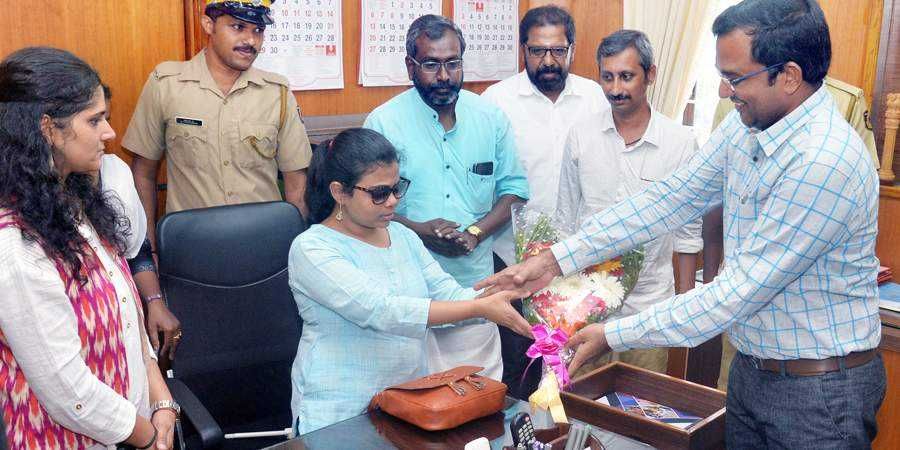 ದೇಶದ ಮೊದಲ ಅಂಧ ಐಎಎಸ್‌ ಅಧಿಕಾರಿ ಪ್ರಾಂಜಲ್‌ ಪಾಟೀಲ್‌
