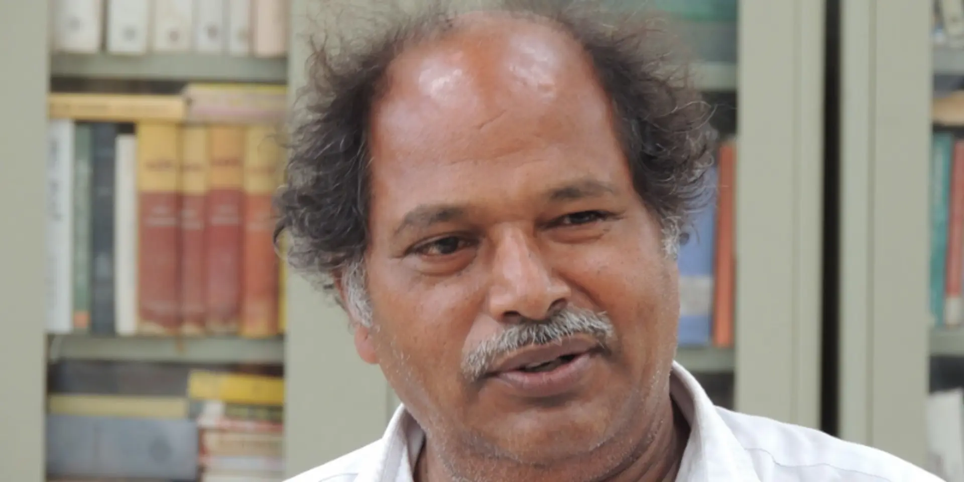 ಗ್ರಂಥಾಲಯವನ್ನೆ ಕಟ್ಟುವಂತೆ ಮಾಡಿದ ಕನ್ನಡಿಗನ ಪುಸ್ತಕ ಪ್ರೇಮ