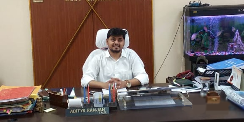 ಜಾರ್ಖಂಡ್‌ನಲ್ಲಿ ಶಿಕ್ಷಣ ಕ್ರಾಂತಿಯನ್ನುಂಟು ಮಾಡುತ್ತಿರುವ ಐಎಎಸ್ ಅಧಿಕಾರಿ