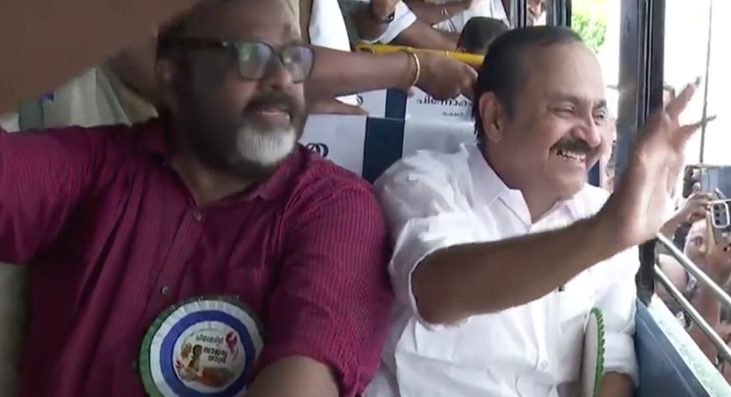 கேரளாவில் ‘பிரியதர்ஷினி’ திட்டம் - பெண்கள், திருநங்கைகளுக்கு பேருந்து சேவை இலவசம்!