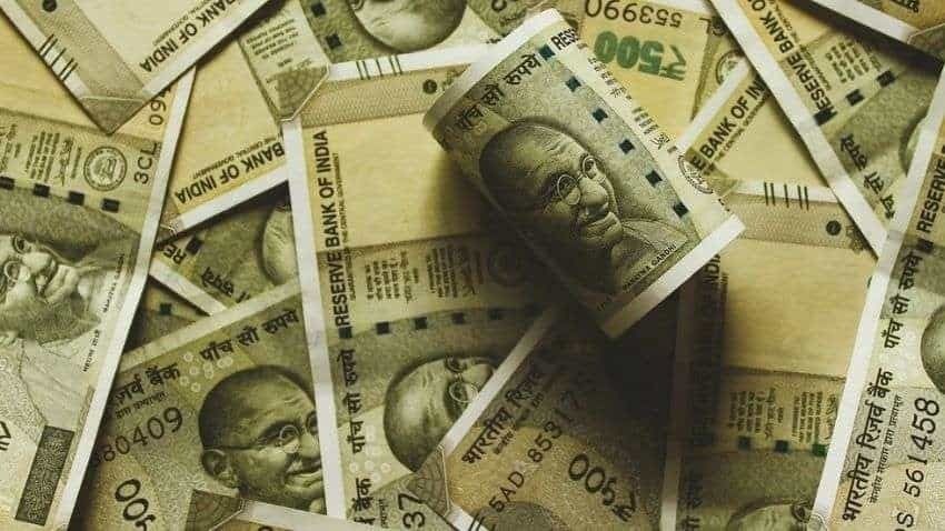 Rupee vs Dollar: தொடர்ந்து சரியும் ரூபாய் மதிப்பு; பின்விளைவுகள் என்னென்ன? 
