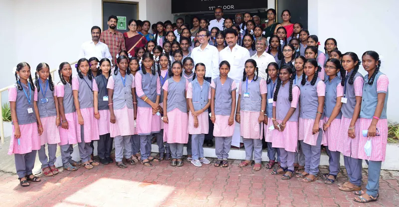 Anbil mahesh
