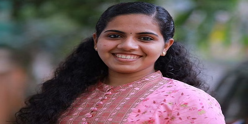6 வயதில் உறுப்பினர்; 21 வயதில் மேயர்; இந்தியாவின் இளம் மேயர் ஆர்யா ராஜேந்திரன்!