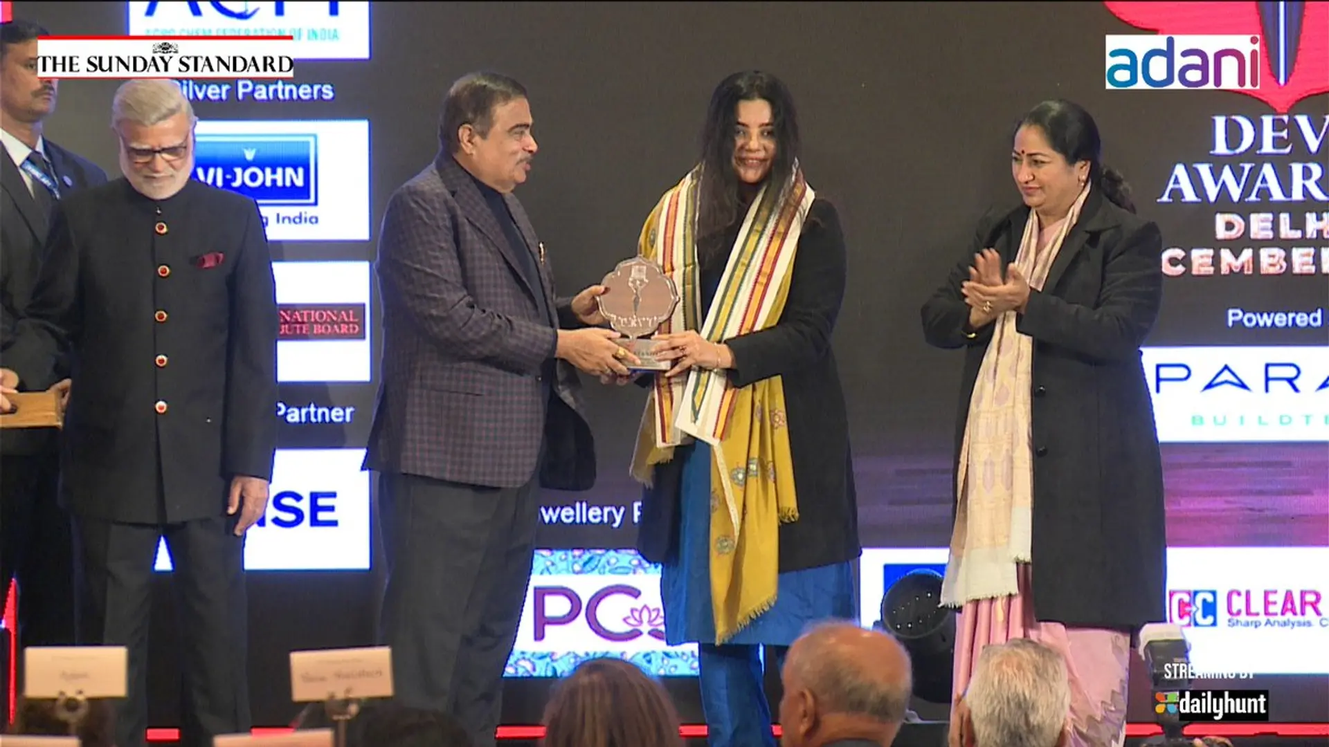 இந்திய ஸ்டார்ட்-அப் எழுச்சியில் பெரும் பங்கு வகித்த Yourstory நிறுவனர் ஷ்ரத்தா சர்மாவிற்கு ‘தேவி விருது’ வழங்கப்பட்டது!