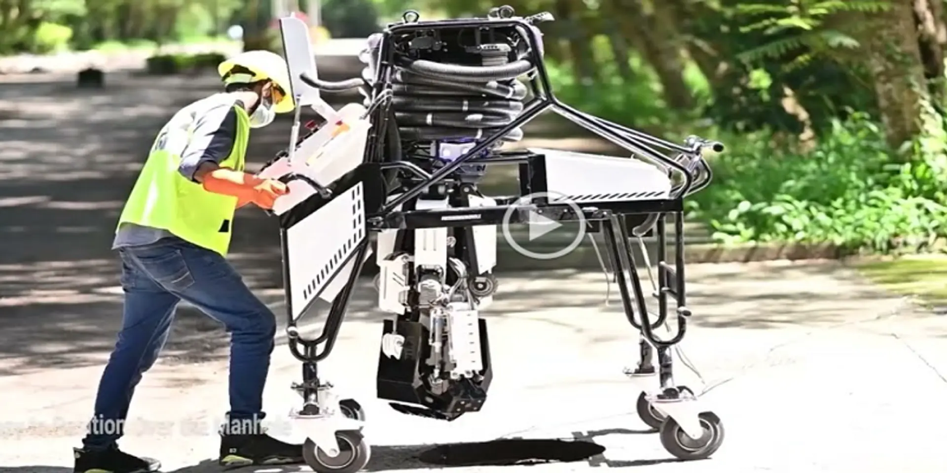 மனித கழிவுகளை அள்ளும் ரோபோ தயாரிப்பு: Genrobotics-ல் ரூ.20 கோடி முதலீடு செய்த Zoho!