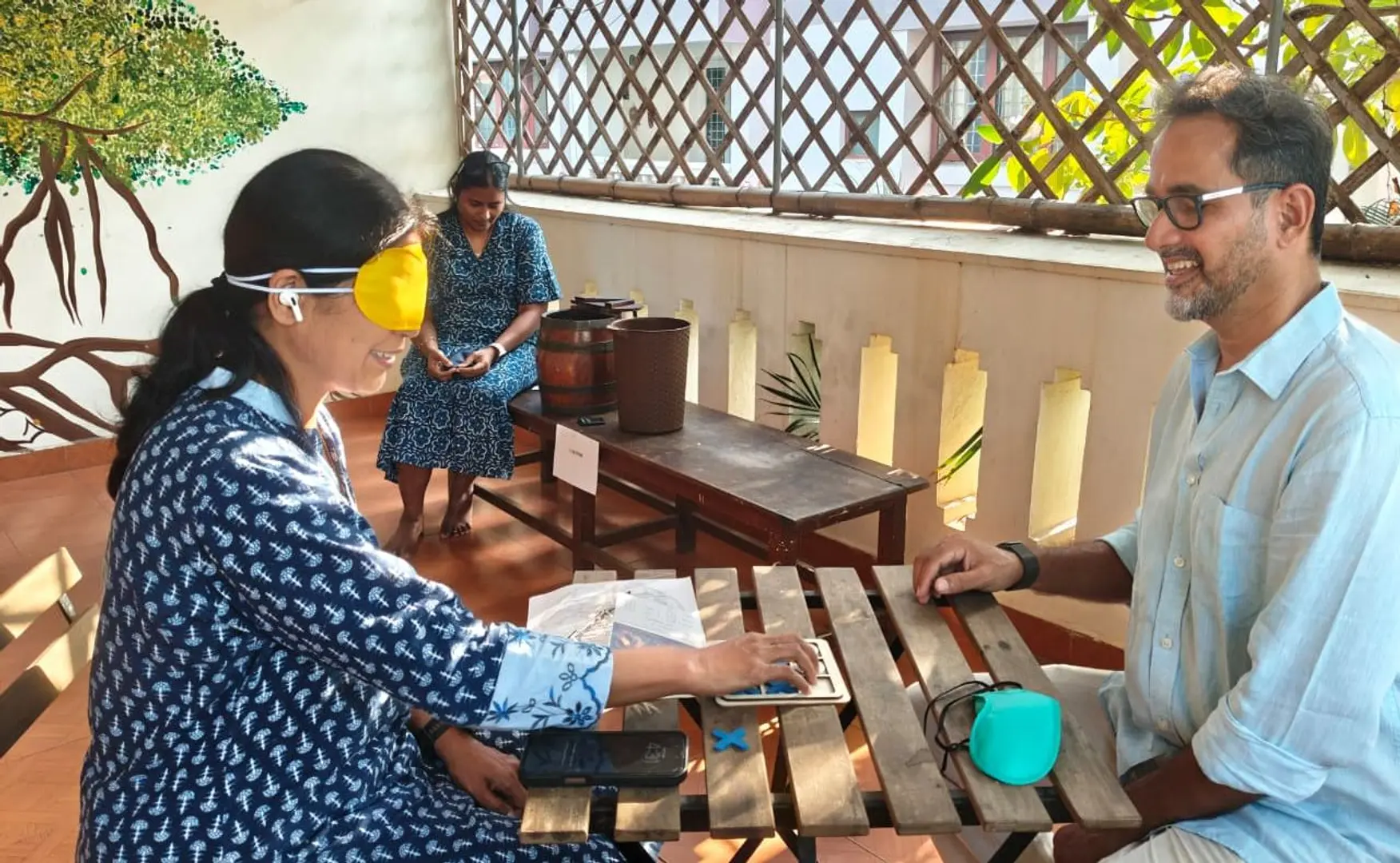 போனில் தொடர் ஸ்க்ரோலிங்கினால் ஏற்படும் மனநலச் சோர்வை சமாளிக்க மனநல ஆப் ‘OruCupOxygen’ அறிமுகம்!
