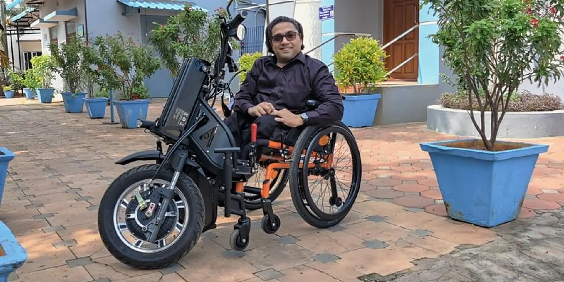 இந்தியாவின் முதல் மோட்டார் சக்கர நாற்காலி: மாற்றுத் திறனாளிகளுக்கு உதவும் ஐஐடி மெட்ராஸ்!