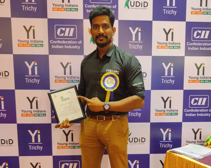tamizh iniyan