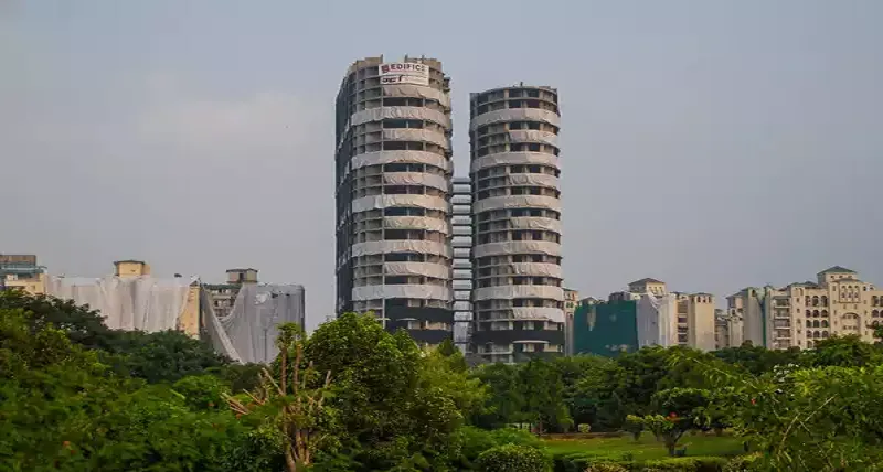 noida tower