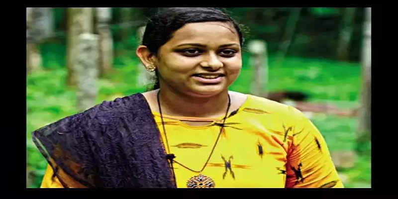 இளம் மக்கள் சேவகர்; 21வது பிறந்தநாள் கொண்டாடிய மறுநாளே அரசியல் என்ட்ரி தந்த ரேஷ்மா!