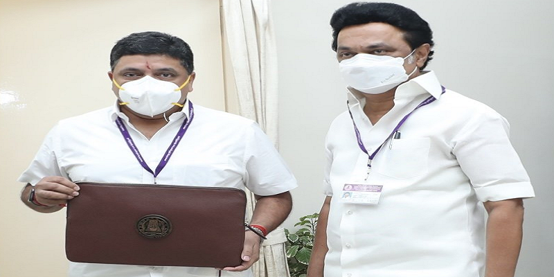 வேளாண் துறைக்கு தனி பட்ஜெட்: பேப்பரில்லா இ-பட்ஜெட் தாக்கல் செய்த நிதி அமைச்சர் பி.டி.ஆர்!