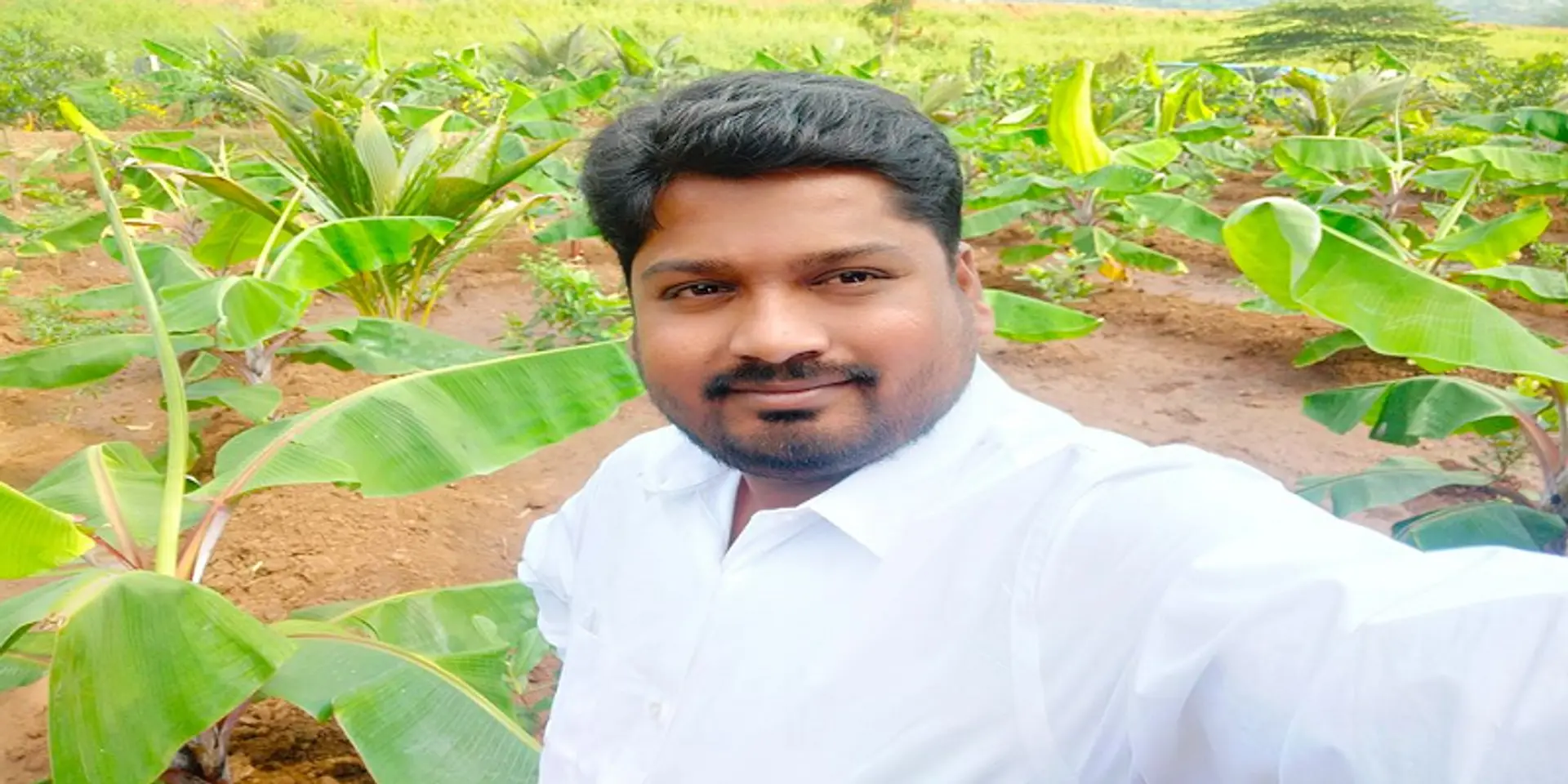 இயற்கை விவசாயத்தில் நெல், சிறுதானியம், வாழைச் சாகுபடியில் அசத்தும் விஏஓ!