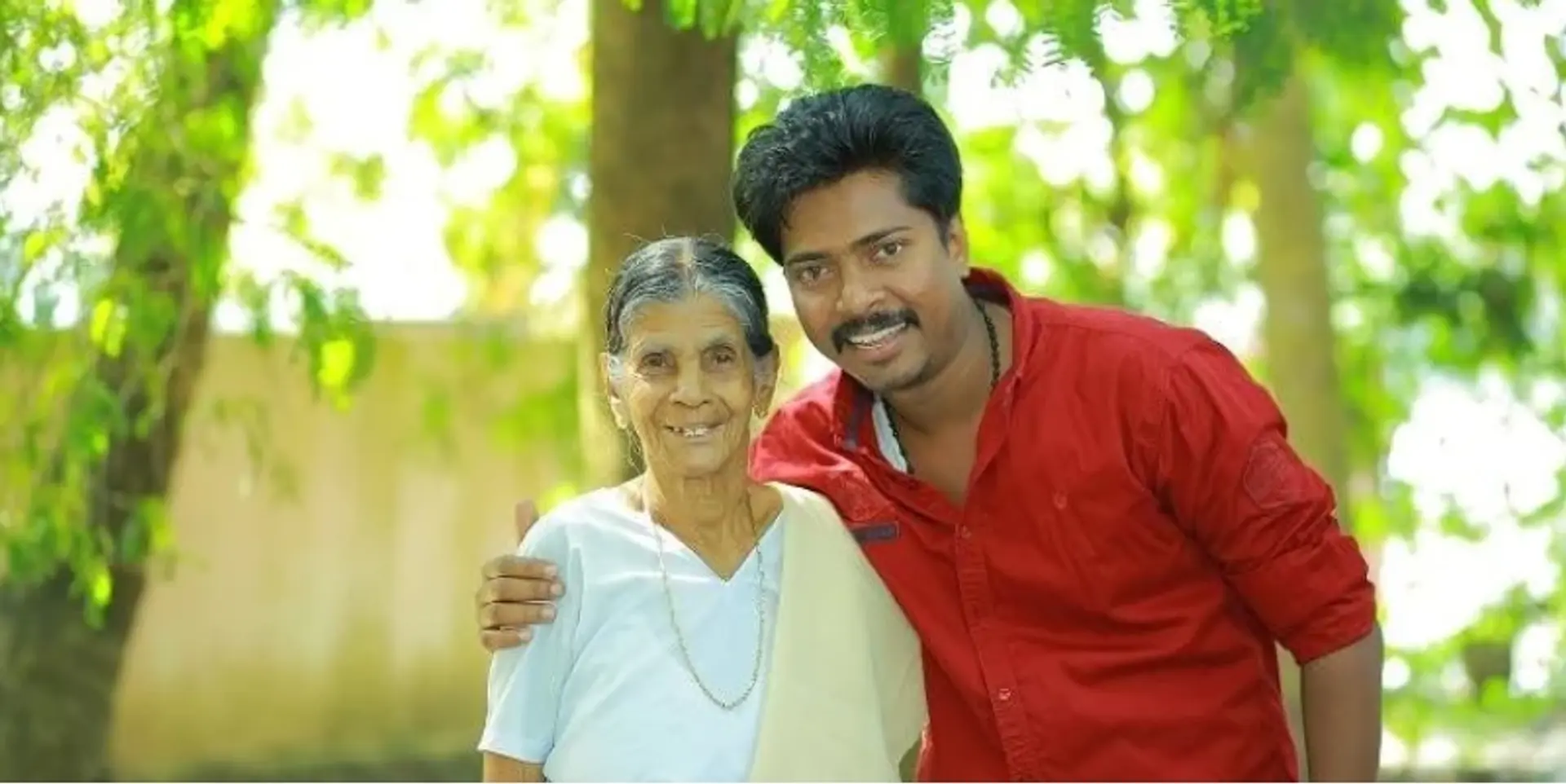 'டிக் டாக்' மூலம் பிரபலம் ஆகி சினிமா வாய்ப்பு பெற்ற 85 வயது பாட்டி!