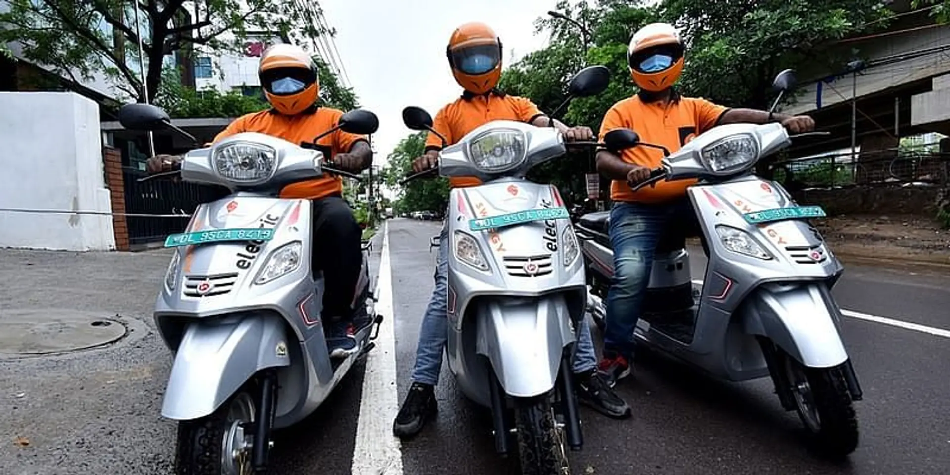 எலக்ட்ரிக் பைக்கில் ஒரு நாளைக்கு 8 லட்சம் கி.மீ- ஸ்விக்கியின் க்ரீன் திட்டம்!