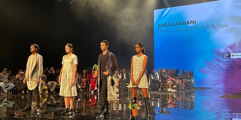 sara-2