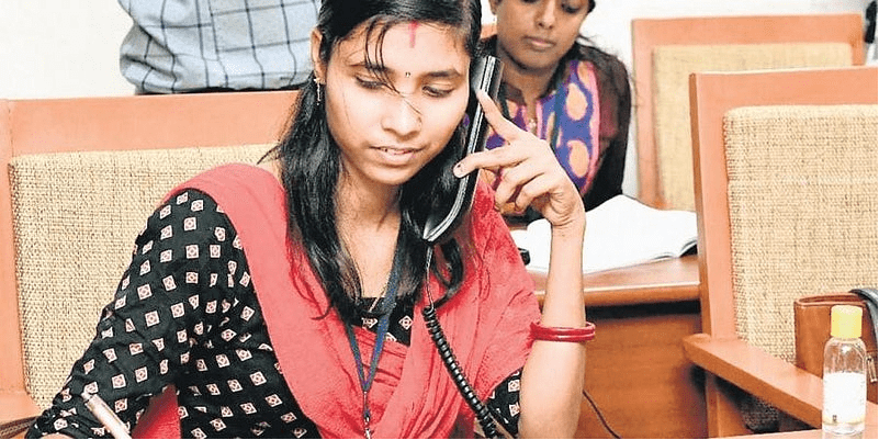 புலம்பெயர்ந்த தொழிலாளர்களுக்கு உதவும் 5 மொழிகள் அறிந்த சுப்ரியா!