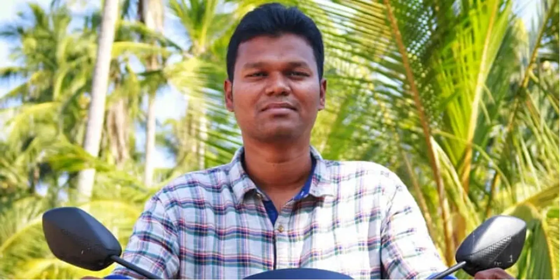 துபாய் பணியை துறந்து தன் சொந்த கிராமத்தில் சேவை புரியும் பேராவூரணி இளைஞர்!