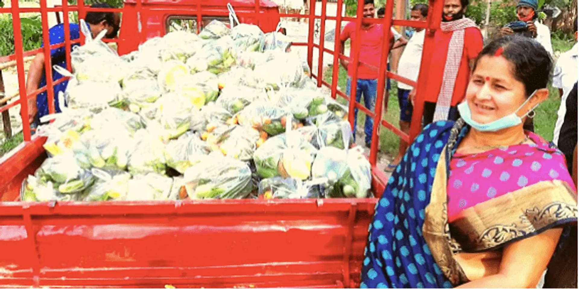 ஊரடங்கில் கிராம மக்களுக்கு காய்கறிகள் இலவசமாகக் கொடுக்கும் விவசாயி!
