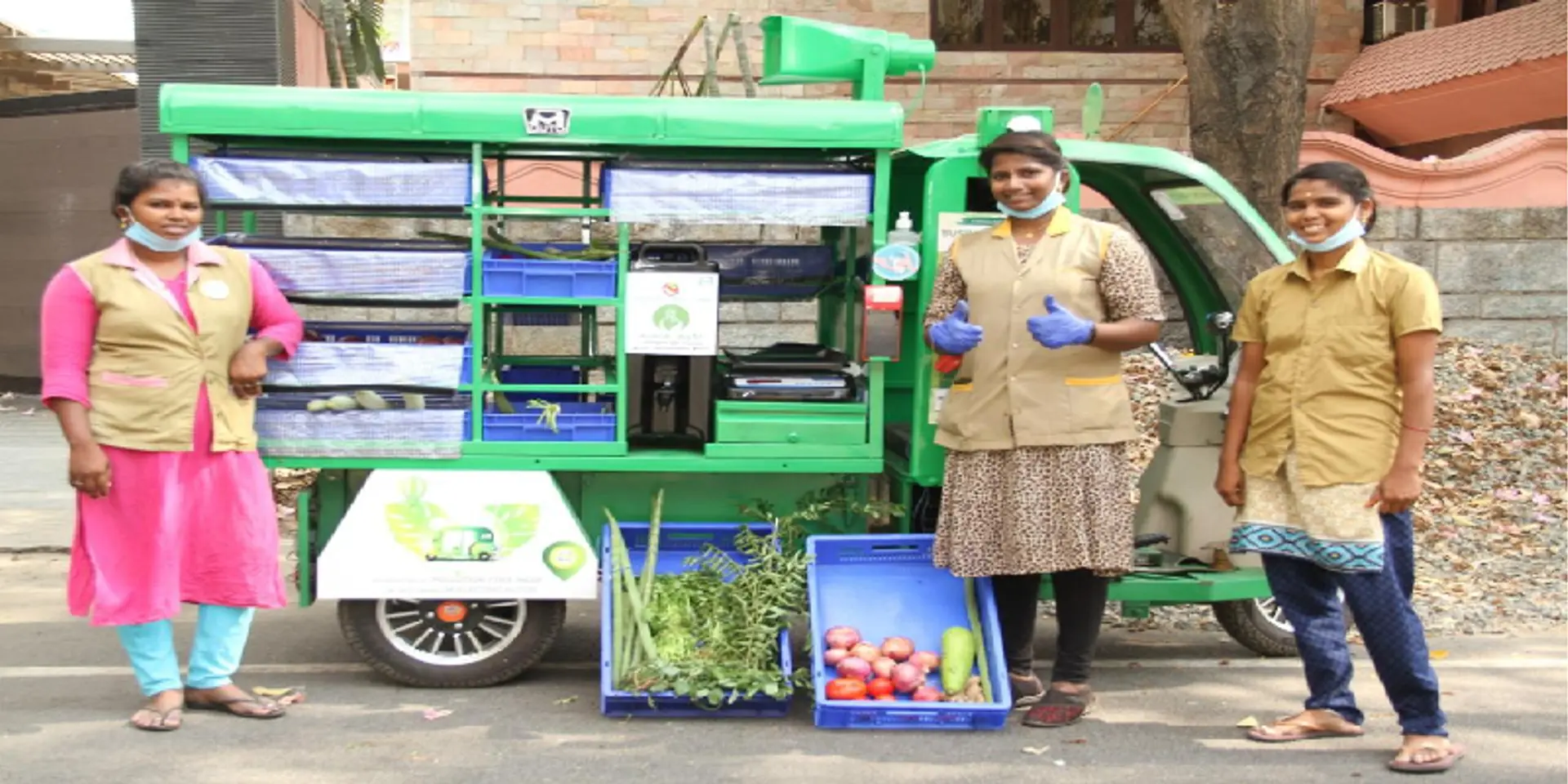 மின்சார ஆட்டோக்களில் வீடுகளுக்கேச் சென்று காய்கறிகள், இலவச கபசுரம் குடிநீர் விநியோகம்!