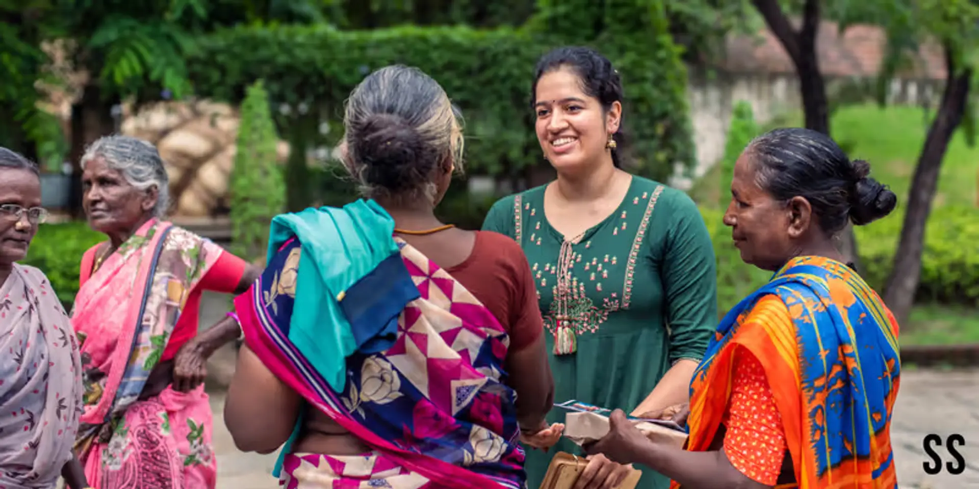 பாலியல் வன்முறைக்கு ஆளாகிய பெண்களுக்கு ஆதரவு அளிக்கும் சென்னை பெண் ரசிகா சுந்தரம்!