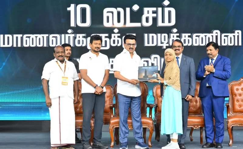 ulagam ungal kaiyil