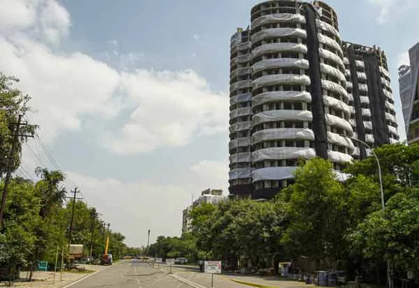 Noida Twin Tower 