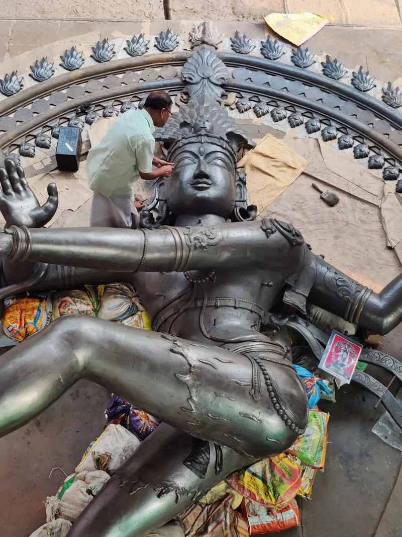 nataraja statue