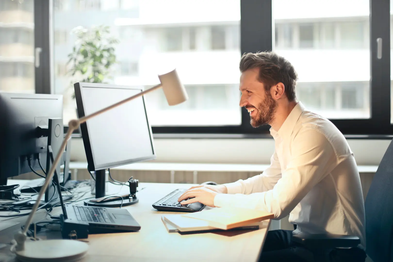 Goodbye back pain: Ergonomic guide for sedentary workers