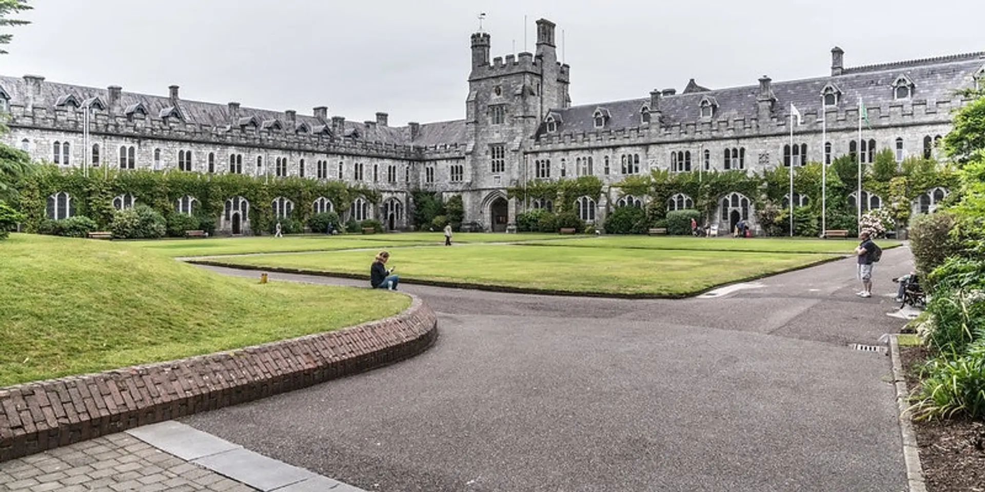 These college dropouts went on to become successful entrepreneurs
