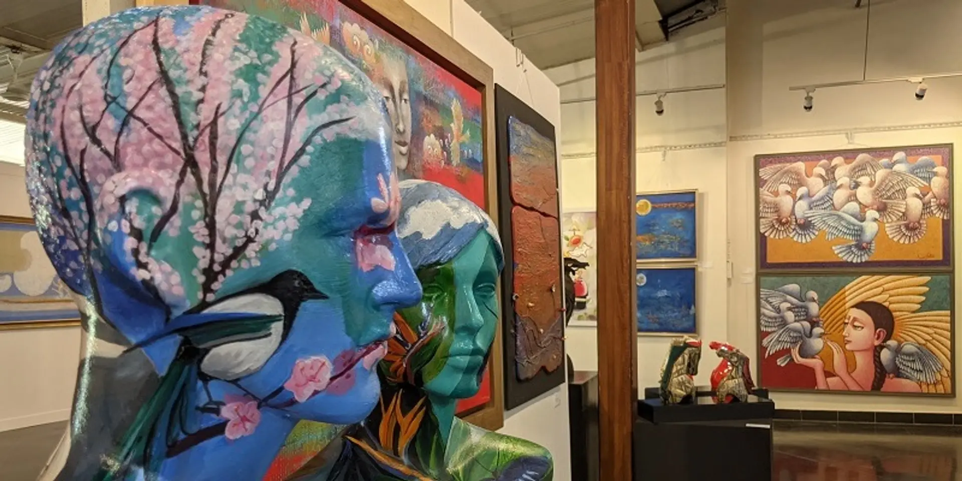 ‘Contemporary Signatures’ – 60 artists showcase the beauty of creativity at Monalisa Kalagram