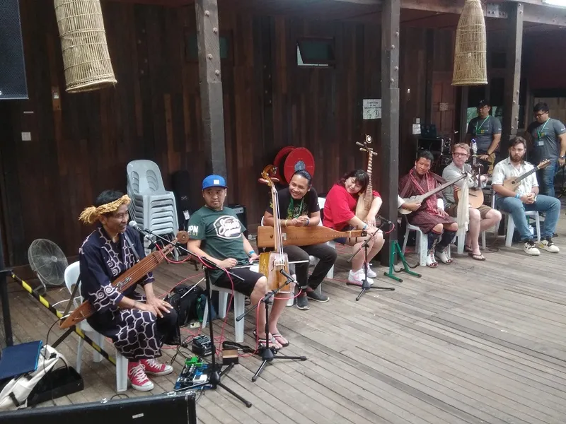 Workshop - strings of the world