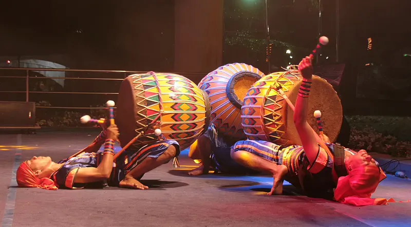 Indonesian percussion troupe Dol Arastra Bengkulu