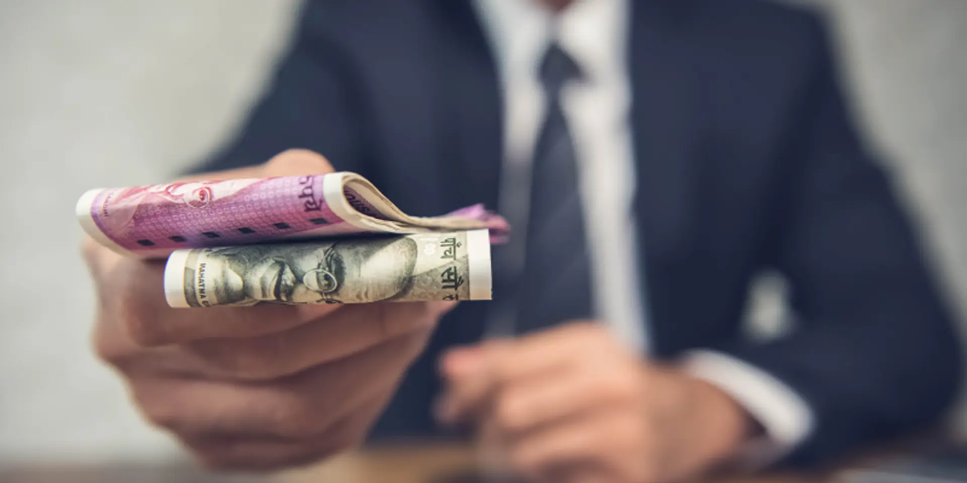 Looking to earn that extra income through stock markets in 2021? Here’s how Motilal Oswal is helping new-age investors and traders grow their monthly income