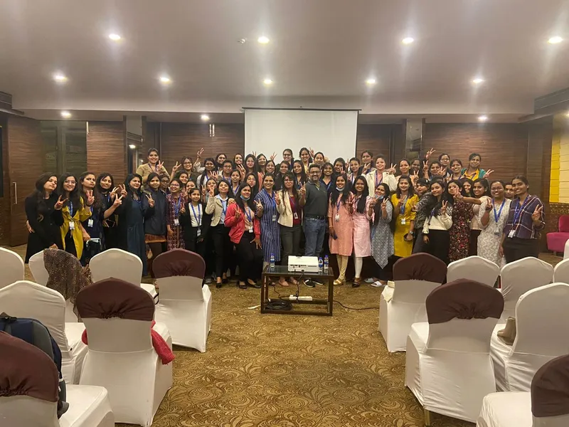 Neeyamo's All women center