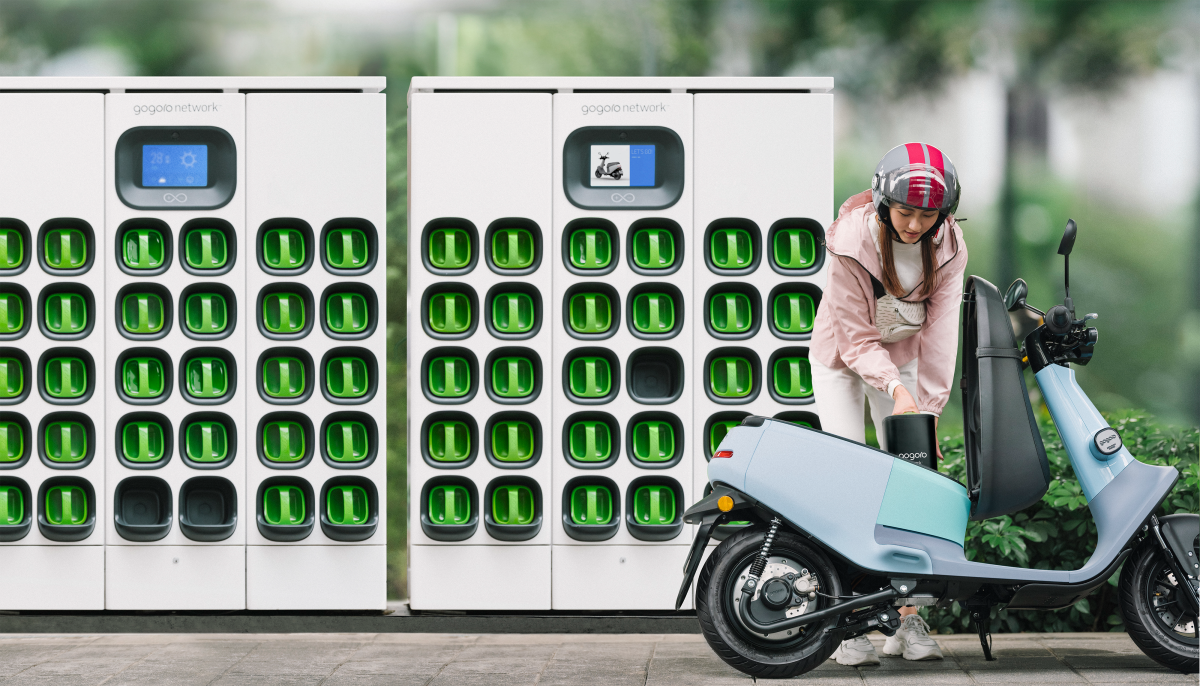 Taiwan's Gogoro to pilot 6-second battery swapping stations in India
