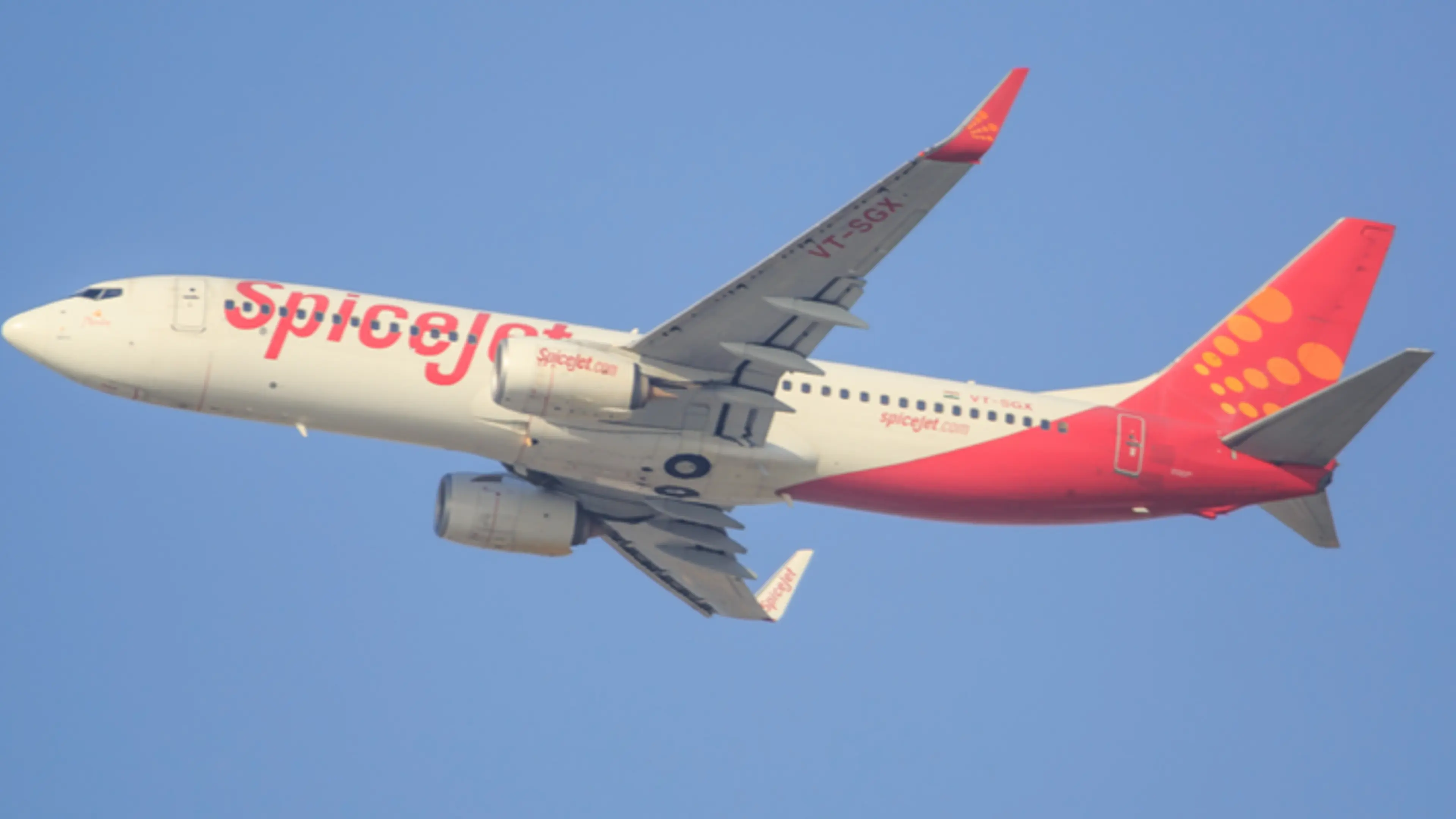 SpiceJet to hire up to 2,000 Jet Airways staff: Ajay Singh | YourStory